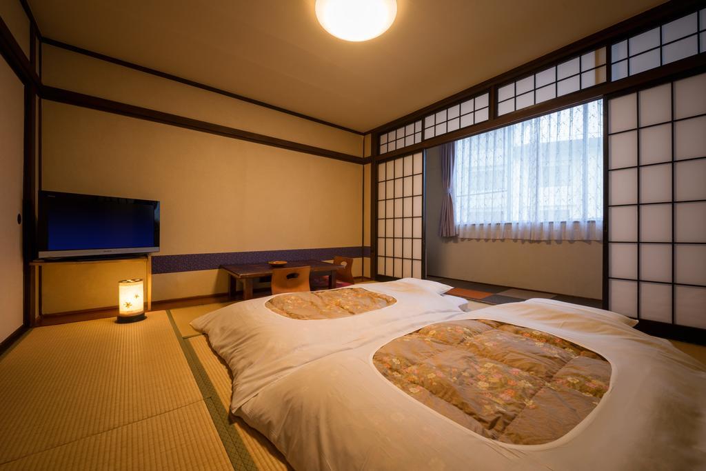 Hananoyu Sendai Cameră foto